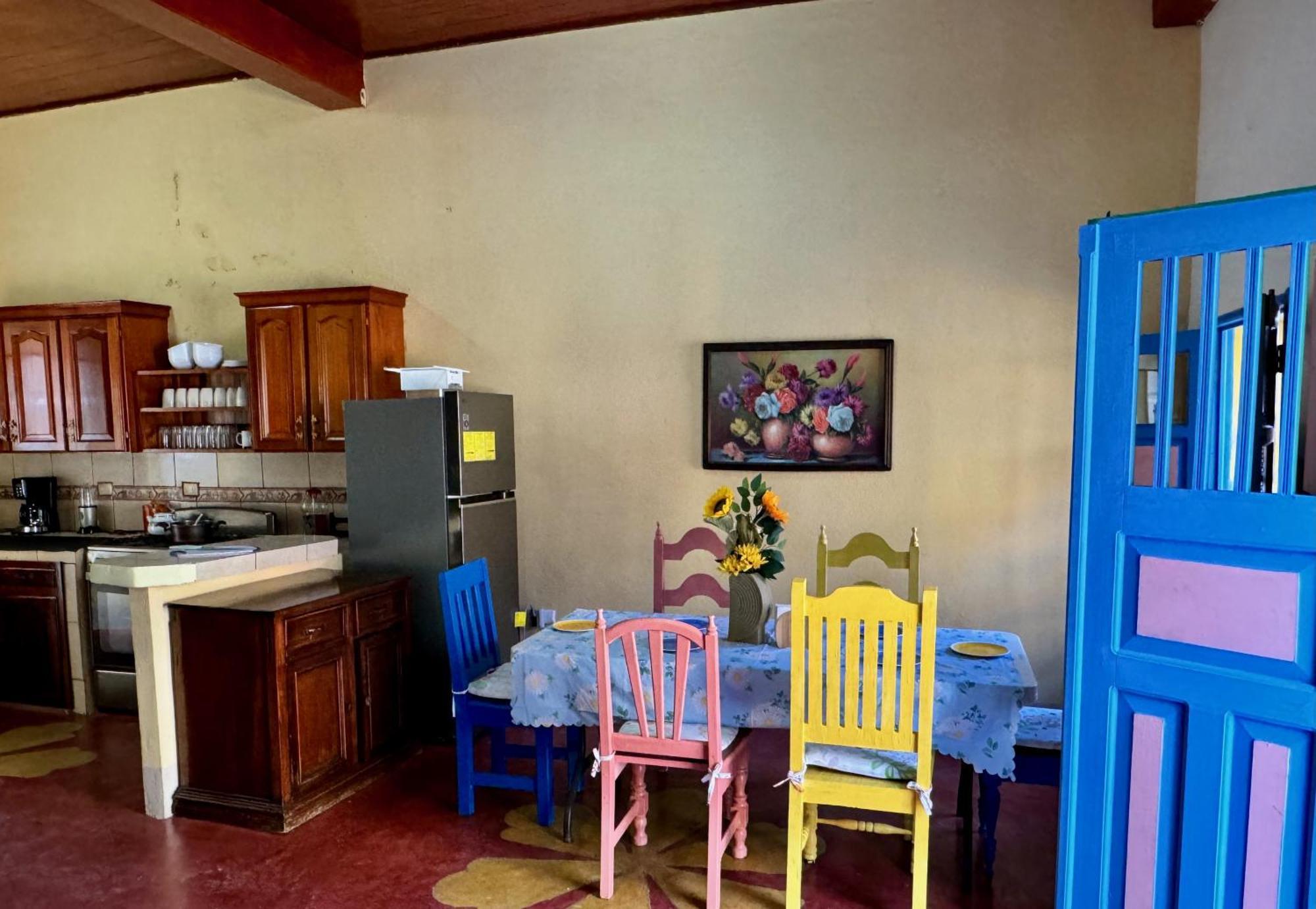 Hostal Los Girasoles By Hostal Inn Flores Exterior photo